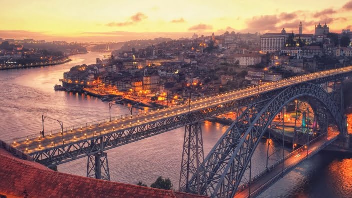 Pont Luis II Bridge & Ribeira at Sunset